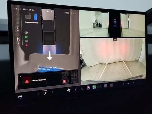 Used 2025 Tesla Cybertruck 2WD Crew Cab image 20