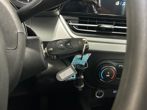 Used 2025 Chevrolet Trax LS FWD image 38