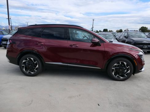 New 2025 Kia Sportage SX image 2