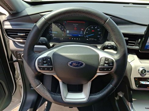 Certified 2023 Ford Explorer XLT w/ Equipment Group 202A AWD/4WD image 23