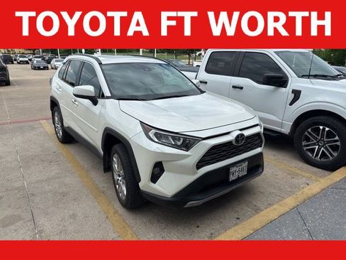 Used 2021 Toyota RAV4 Limited image 1