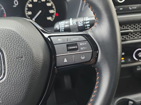 Certified 2025 Honda HR-V Sport image 18