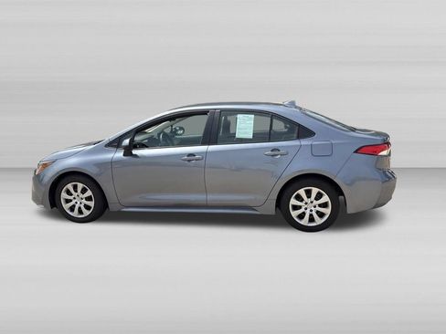 Used 2025 Toyota Corolla LE FWD image 8