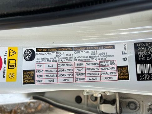 Used 2018 Toyota Prius One image 10