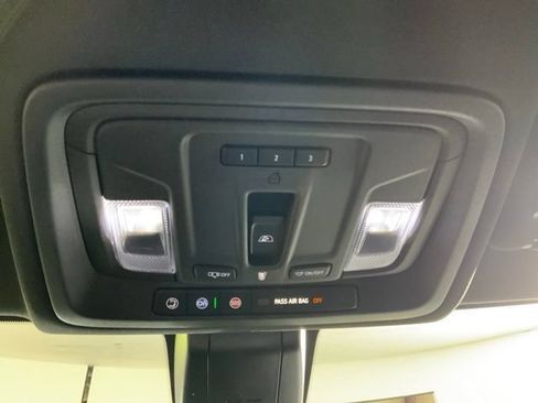 Used 2021 GMC Sierra 1500 AT4 w/ AT4 Premium Package AWD/4WD image 28