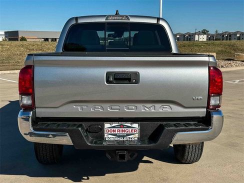 Used 2022 Toyota Tacoma SR5 image 4