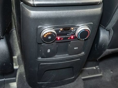 Used 2023 Ford Explorer Limited AWD/4WD image 26