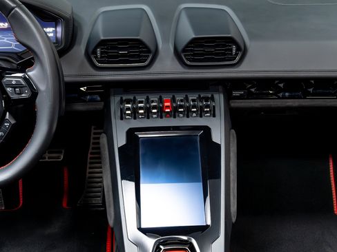 Used 2020 Lamborghini Huracan EVO AWD/4WD image 27