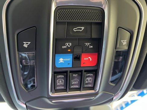 New 2026 Jeep Grand Cherokee Limited AWD/4WD image 45