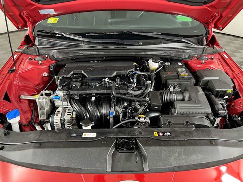 Certified 2025 Hyundai Elantra Sport FWD image 10