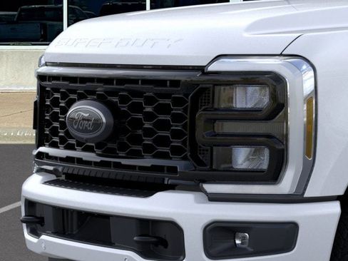 New 2026 Ford F250 Lariat w/ Black Appearance Package image 17