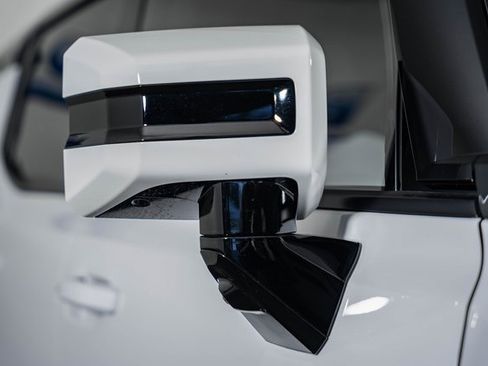 Used 2024 GMC Hummer EV 2X image 19