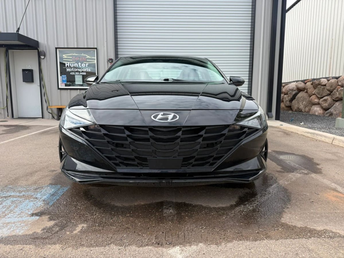Used 2023 Hyundai Elantra SEL w/ Convenience Package FWD image 13