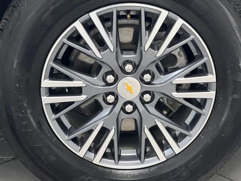 Used 2024 Chevrolet Traverse LT image 75