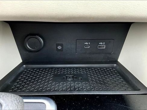 Used 2022 Nissan Pathfinder SL w/ SL Premium Package FWD image 16