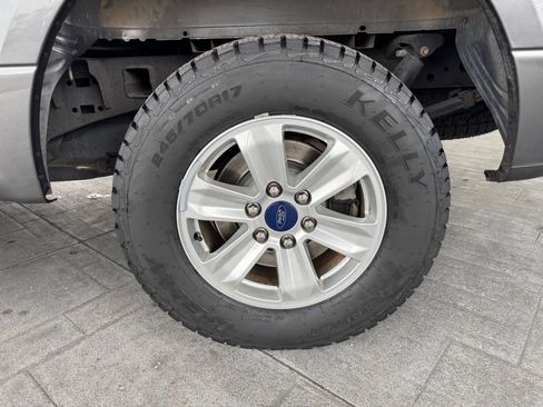 Used 2017 Ford F150 XLT w/ Trailer Tow Package RWD image 4