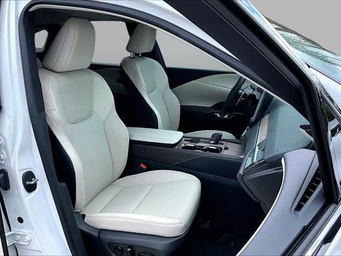 Used 2024 Lexus RX 350 Premium w/ Accessory Package (Z1) FWD image 9