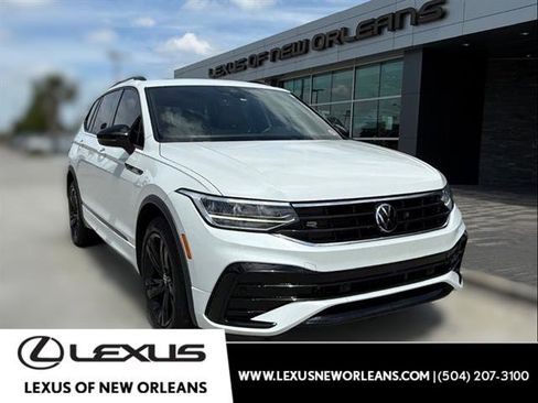 Used 2023 Volkswagen Tiguan SE R-Line FWD image 1