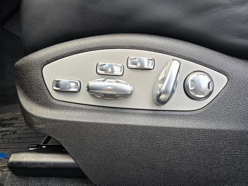 Used 2024 Porsche Macan GTS w/ Premium Plus Package image 23