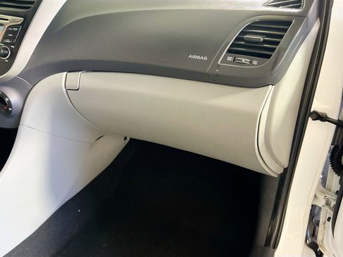 Used 2017 Hyundai Accent Value Edition image 34