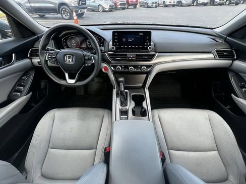 Used 2018 Honda Accord LX image 3