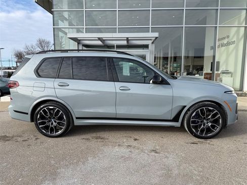 Used 2025 BMW X7 M60i image 2