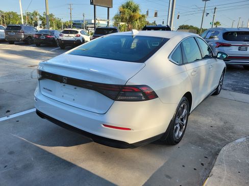 Used 2023 Honda Accord EX image 3