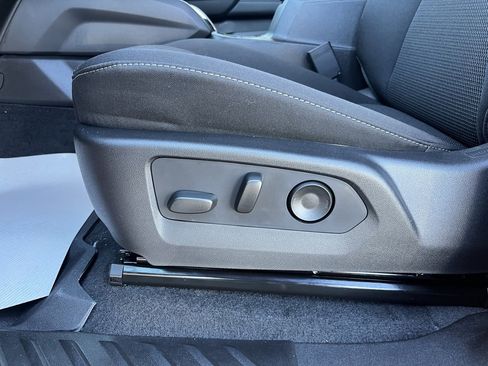 New 2026 Chevrolet Colorado LT image 12