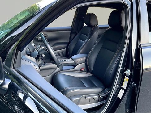 Used 2025 Honda HR-V Sport image 17