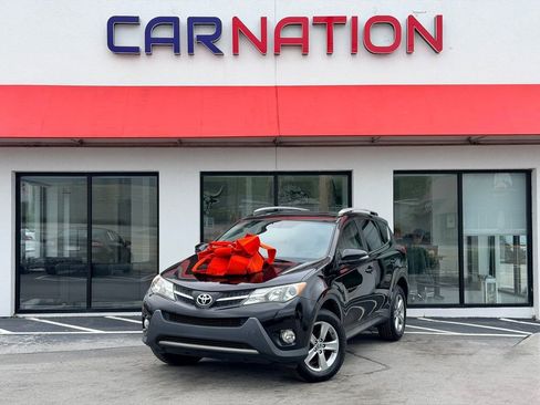 Used 2015 Toyota RAV4 XLE FWD image 2