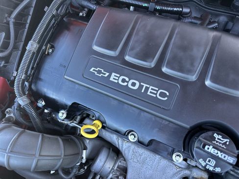 Used 2016 Chevrolet Cruze LT image 23