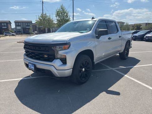 Used 2022 Chevrolet Silverado 1500 Custom image 1