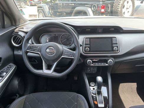 Used 2019 Nissan Kicks SV FWD image 6