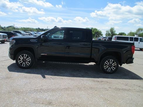 New 2026 GMC Sierra 1500 AT4 AWD/4WD image 9