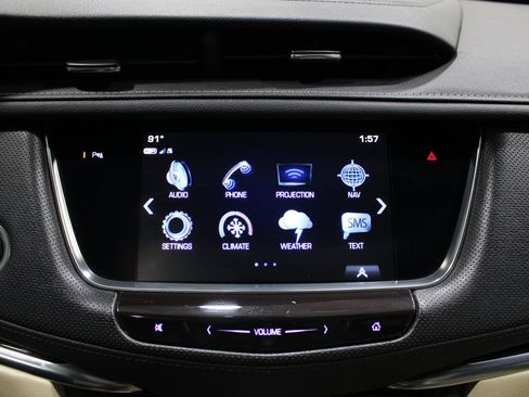 Used 2019 Cadillac XT5 Luxury FWD image 17