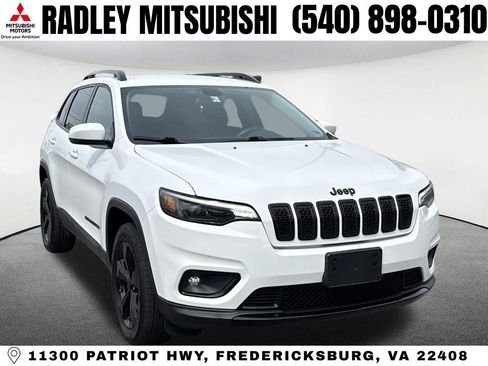 Used 2019 Jeep Cherokee Latitude Plus AWD/4WD image 22