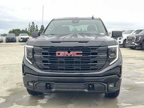 New 2026 GMC Sierra 1500 Elevation image 8