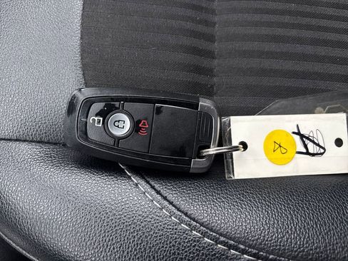 Used 2021 Ford EcoSport SES image 28