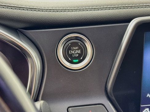Used 2019 Chevrolet Blazer LT AWD/4WD image 29