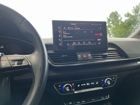 Used 2023 Audi Q5 2.0T Premium Plus AWD/4WD image 18