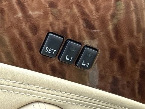 Used 2020 Nissan Armada Platinum w/ Captain's Chairs Package image 23