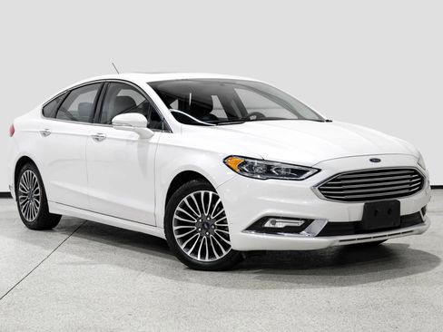 Used 2017 Ford Fusion Titanium FWD image 4