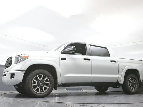 Used 2021 Toyota Tundra Platinum AWD/4WD image 28