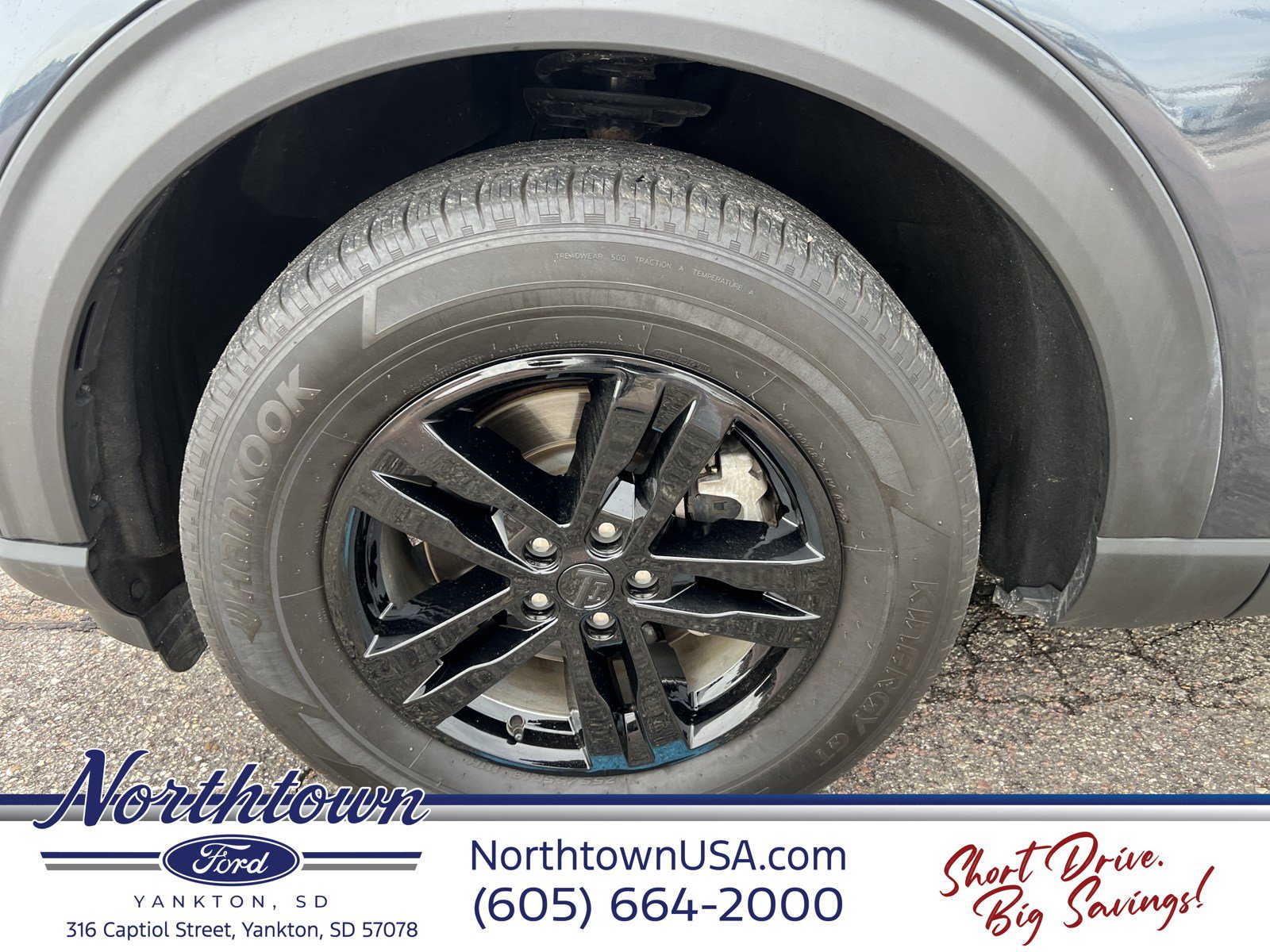 Used 2024 Ford Explorer XLT w/ Equipment Group 202A AWD/4WD image 9