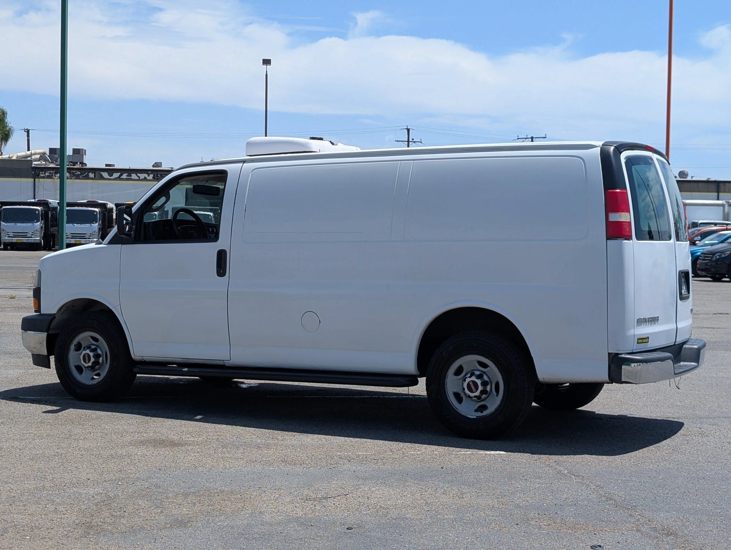 Used 2017 GMC Savana 2500 RWD image 5