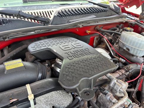 Used 2005 Chevrolet Silverado 2500 LS w/ Heavy-Duty Power Package AWD/4WD image 19