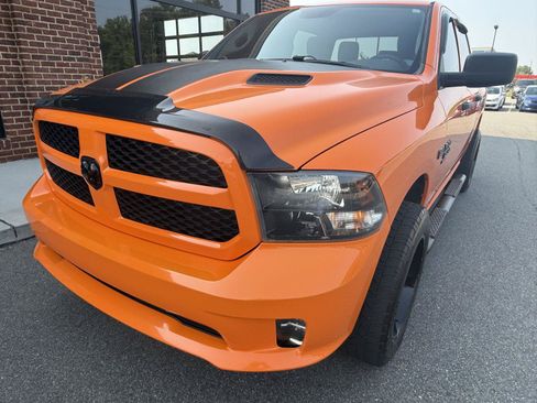 Used 2019 RAM 1500 Express w/ Express Value Package AWD/4WD image 10