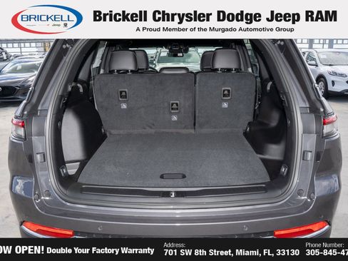 New 2025 Jeep Grand Cherokee Limited image 9