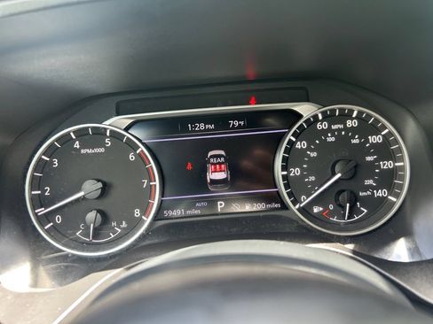 Used 2024 Nissan Rogue S AWD/4WD image 14