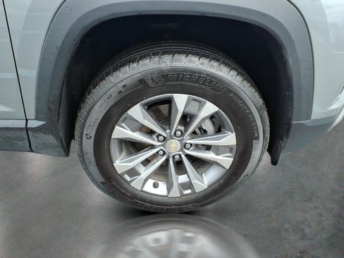 Used 2026 Chevrolet Equinox LT AWD/4WD image 10